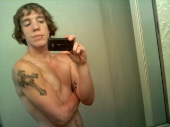 HOTTGUY222